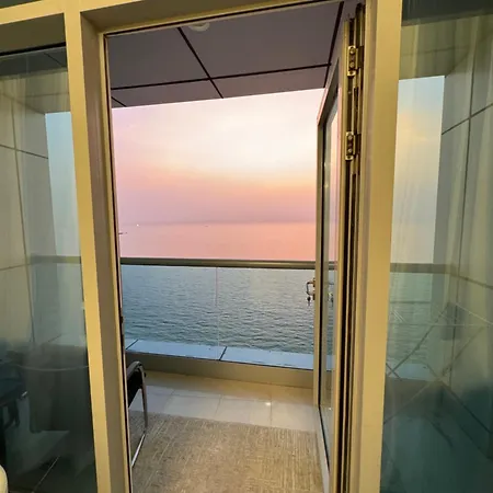Ocean View Luxury Suites Ajman Exterior photo