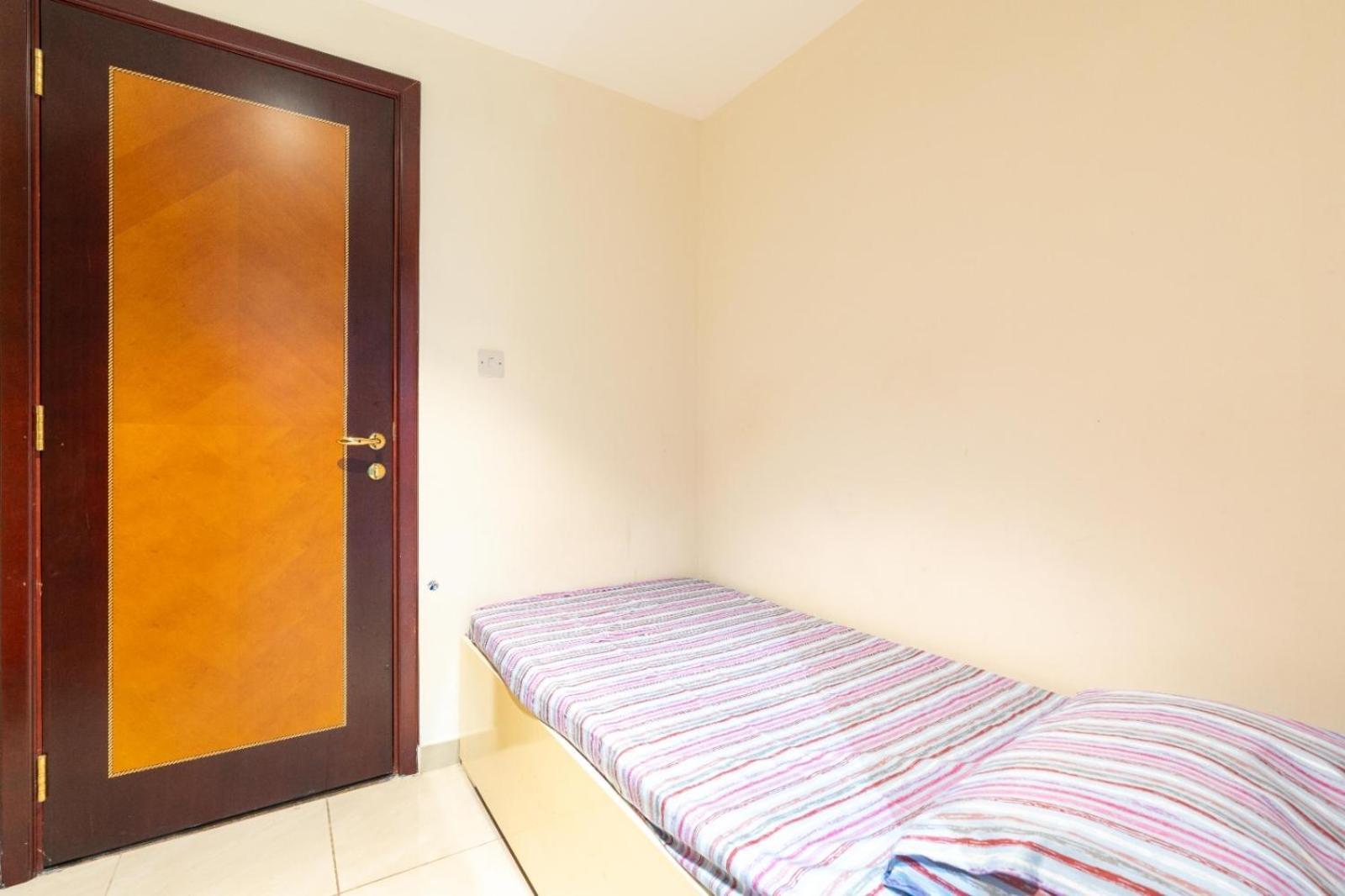 Ocean View Luxury Apartment Ajman